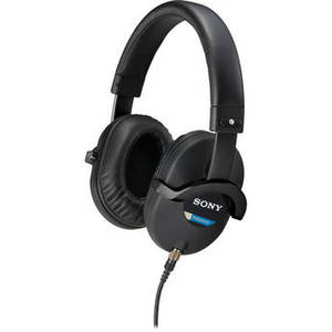 MDR-7520 Closed-Back Studio Headphones
